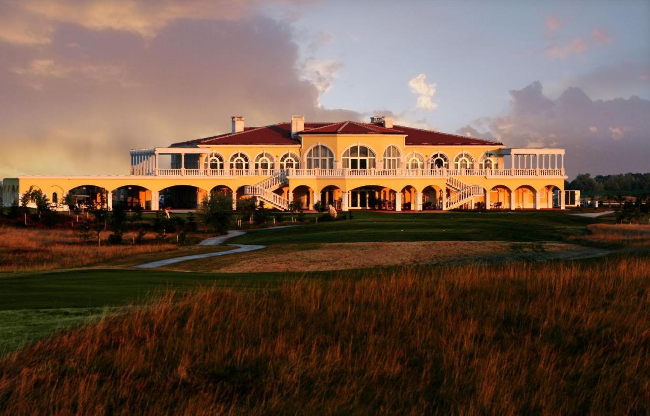 Golf Villa In Lighthouse Golf & Spa Resort Balcic Exterior foto
